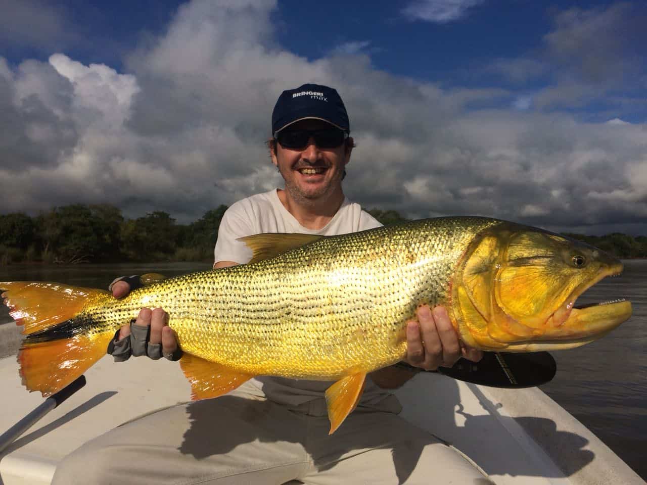 Pesca de dorado en Federacion y Lago de Salto Grande